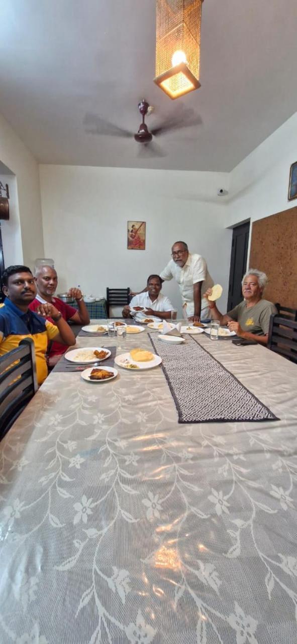 AranmulaMalakkarethu House公寓 外观 照片