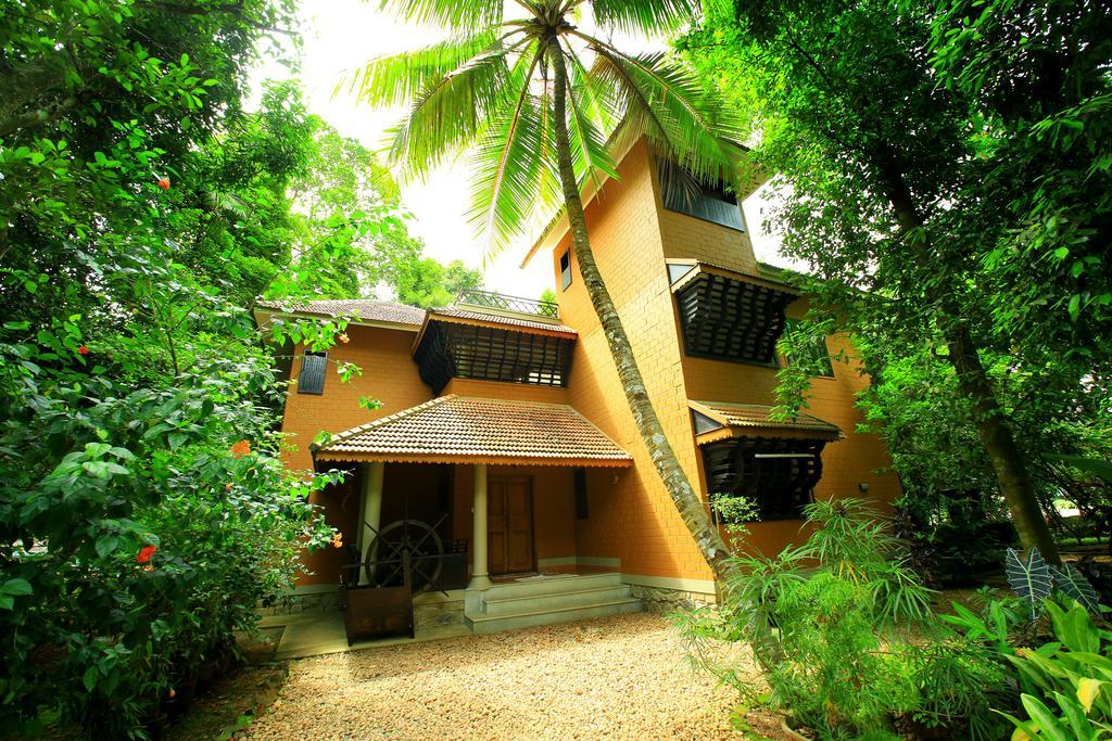 AranmulaMalakkarethu House公寓 外观 照片