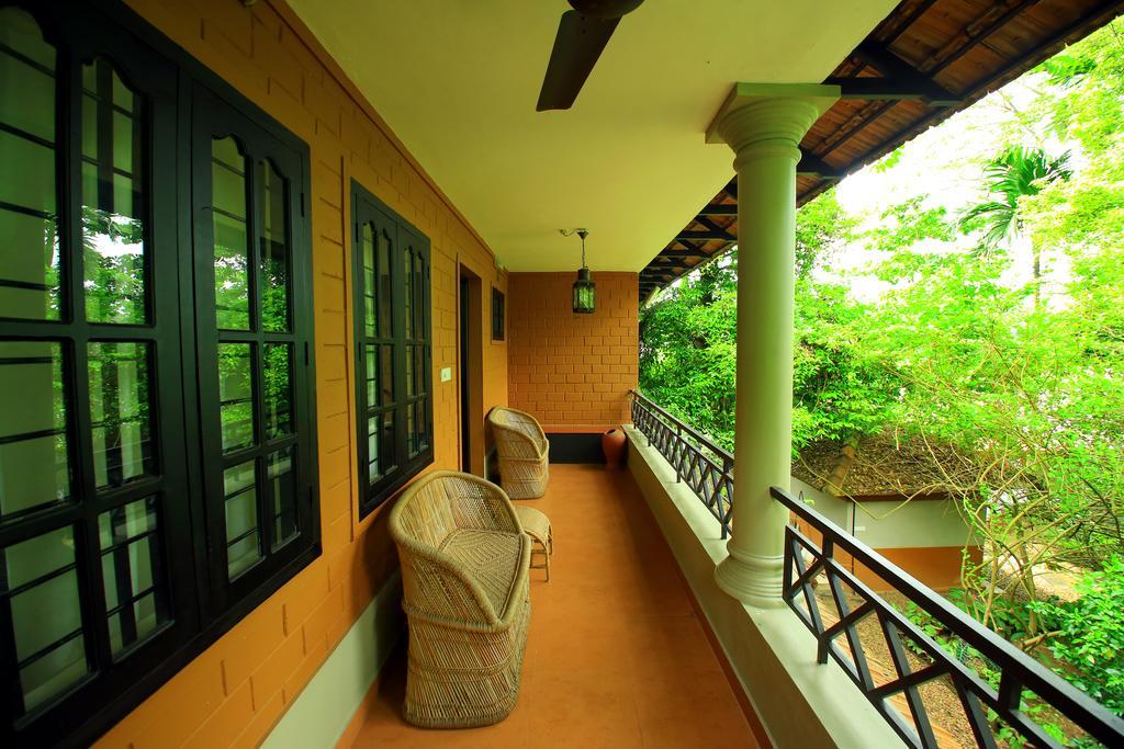 AranmulaMalakkarethu House公寓 外观 照片